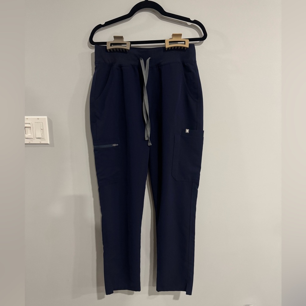 Figs scrubs
